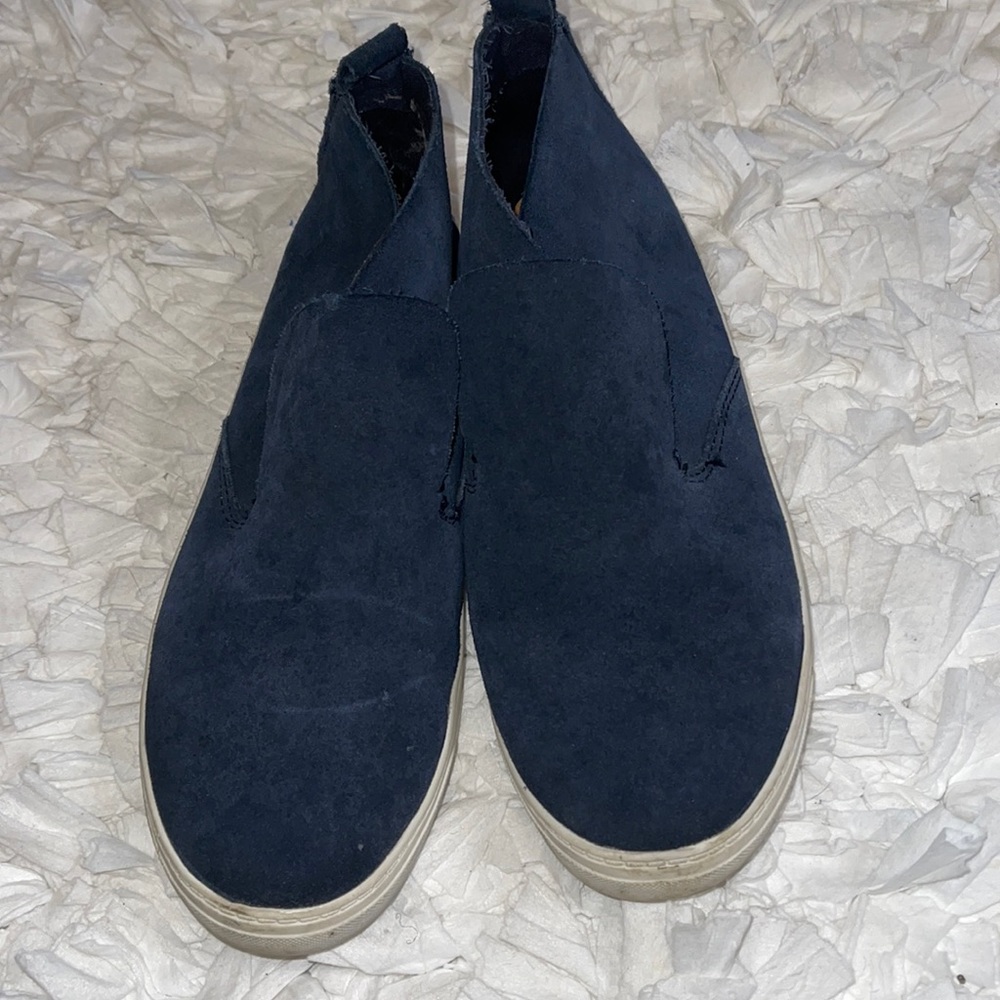 Women’s Blue Velvet Shoes